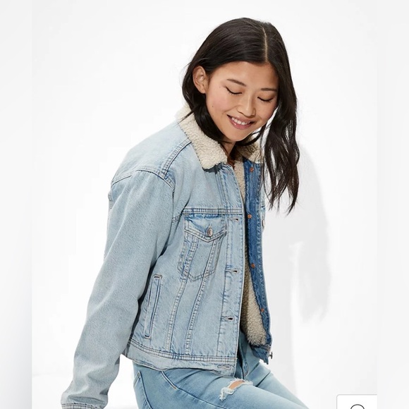 American Eagle Sherpa Lined Denim Jacket - Picture 2 of 7